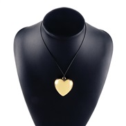 ( Gold)occidental style fashion necklace  fashion retro three-dimensional love pendant brief rope clavicle chain woman