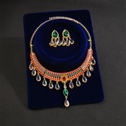 (E1651 1/)occidental style retro wind Metal exaggerating earrings necklace set  sector fully-jewelled Pearl necklace