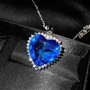 ( blue)  heart-shaped gem lady necklace