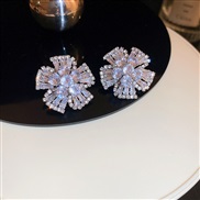 ( Silver needle  transparent)silver diamond zircon flowers earrings occidental style personality ear stud samllins wind