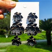 ( black)spring occidental style Alloy flowers fashion three-dimensional imitate flowers palace retro earring Earring