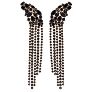 ( black)exaggerating creative geometry Acrylic diamond tassel earrings woman occidental style claw chain Earring earrin