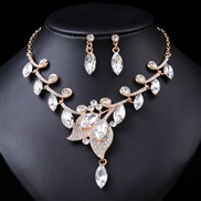 ( Silver) head occidental style exaggerating retro necklace set woman luxurious crystal banquet clavicle chain