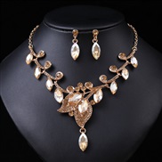 ( Gold) head occidental style exaggerating retro necklace set woman luxurious crystal banquet clavicle chain