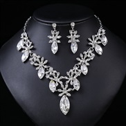 ( Silver) head occidental style exaggerating retro necklace set woman luxurious crystal banquet clavicle chain