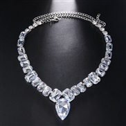 ( Silver)new personality exaggerating fully-jewelledV necklace temperament high clavicle chain necklace