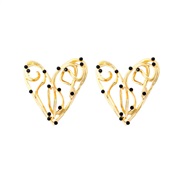 ( Gold)occidental style retro creative Irregular hollow Metal love Modeling earrings woman temperament personality ear 