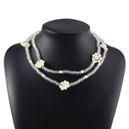 ( yellow) fashion sweet wind chain  brief samll handmade Pearl flowers necklace woman