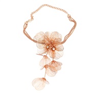( Gold)spring flowers necklace occidental style exaggerating woman Metal Alloy flowers pendant