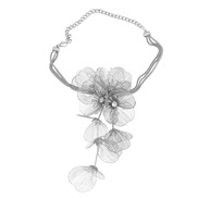 ( Silver)spring flowers necklace occidental style exaggerating woman Metal Alloy flowers pendant