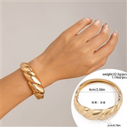 ( 4  Gold 2429)occidental style  exaggerating big drop Metal surface mirror opening bangleins wind