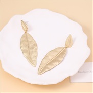 ( Gold)occidental style mediumVintage unique creative Metal leaves earring      samll fashion style