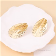 ( Gold) creative pattern personality big leaves Round ear stud       fashion trend