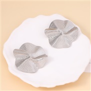 ( Silver)occidental style exaggerating personality leaf ear stud       unique samll wind banquet style