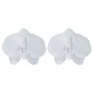 ( white)summer new Alloy butterfly flowers earrings occidental style exaggerating Earring lady elegant flowers style