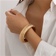 ( 3  Gold 245 )occidental style exaggerating Metal wind textured bangle geometry brief surfaceracelet