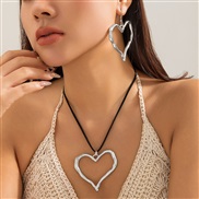 ( 1  White K necklace+ 46 3)occidental styleins wind starfish  exaggerating Metal rose big love necklace set