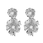 ( Silver)gold petal Earring medium temperament Pearl flowers earrings woman high retro personality ear stud