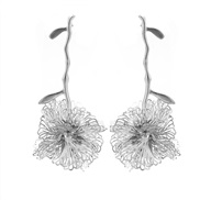 ( Silver) flowers pendant Metal earrings occidental style wind fashion Earring