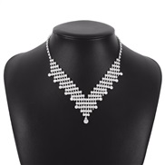 ( White K)occidental style  creative fashion RhinestoneV necklace personality claw chain wedding chain