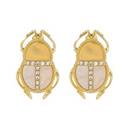 ( white)creative fashion original cartoon insect diamond ear stud personality all-Purpose shell animal woman Earring